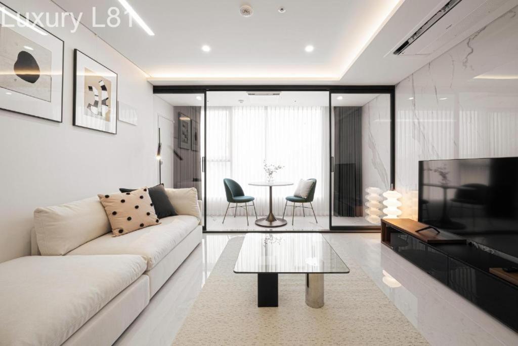 Angia Luxury Apartment Inside Landmark 81 Tower Ho Şi Min Dış mekan fotoğraf